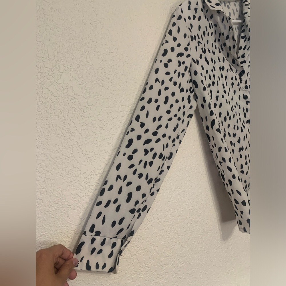 ECOWISH Women Sz S White Black Long Sleeve Animal Print Button Up Blouse - Picture 4 of 8